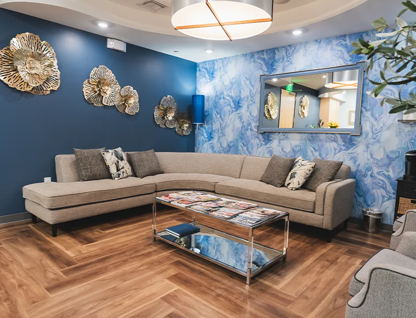 Comprehensive emergency dental care at Valencia Emergency Dentist